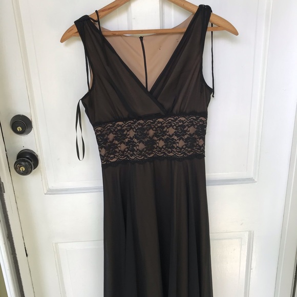 Gorgeous Black Overlay Formal Lace Dress - Picture 1 of 15